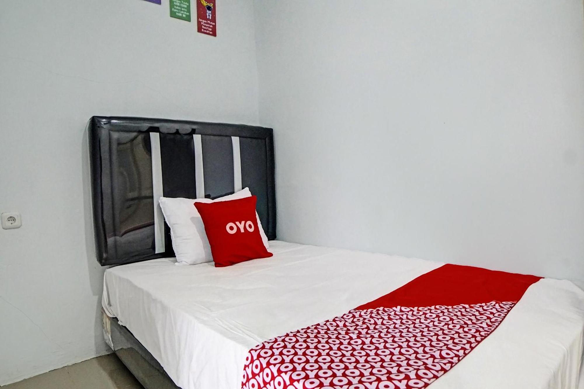 Hotel Oyo 92721 Planet Syariah 2*