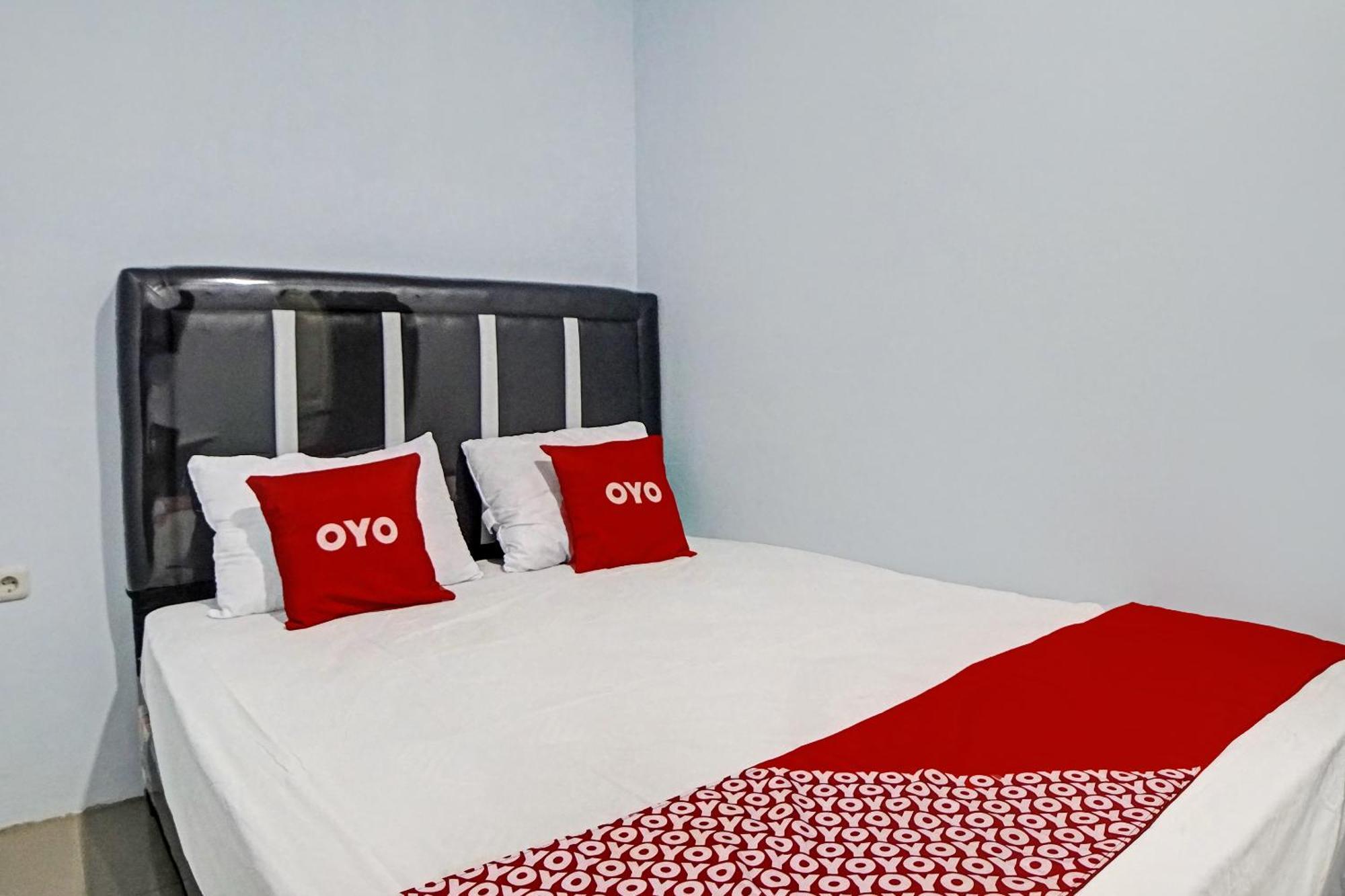 Oyo 92721 Planet Syariah Hotel