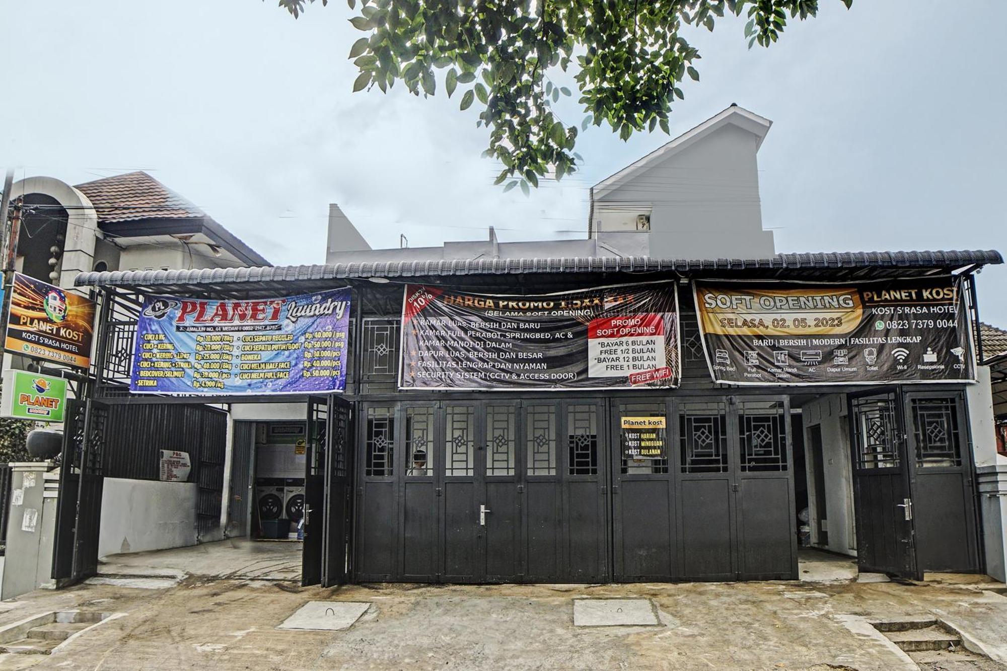 Hotel Oyo 92721 Planet Syariah 2*
