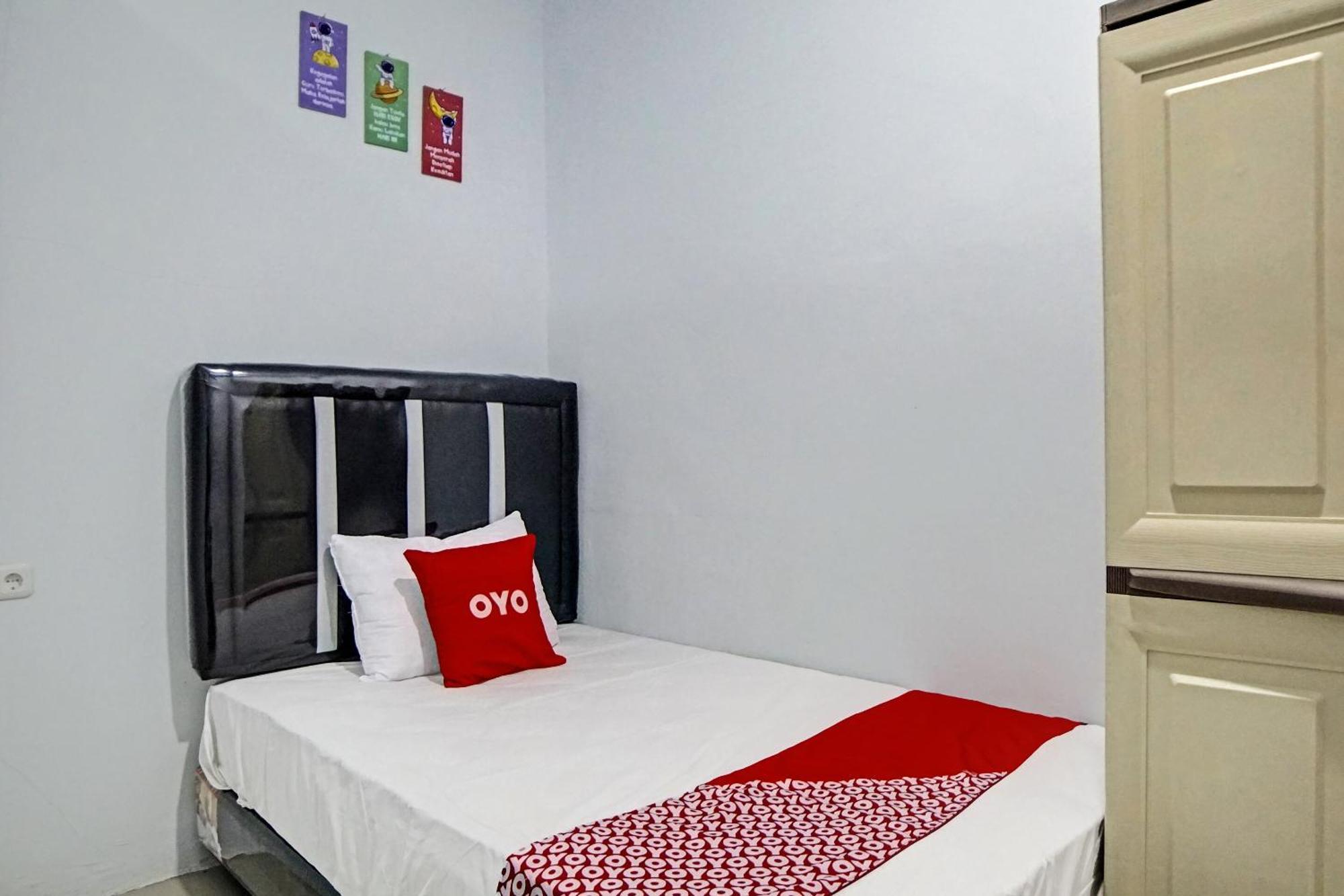 Oyo 92721 Planet Syariah Medan